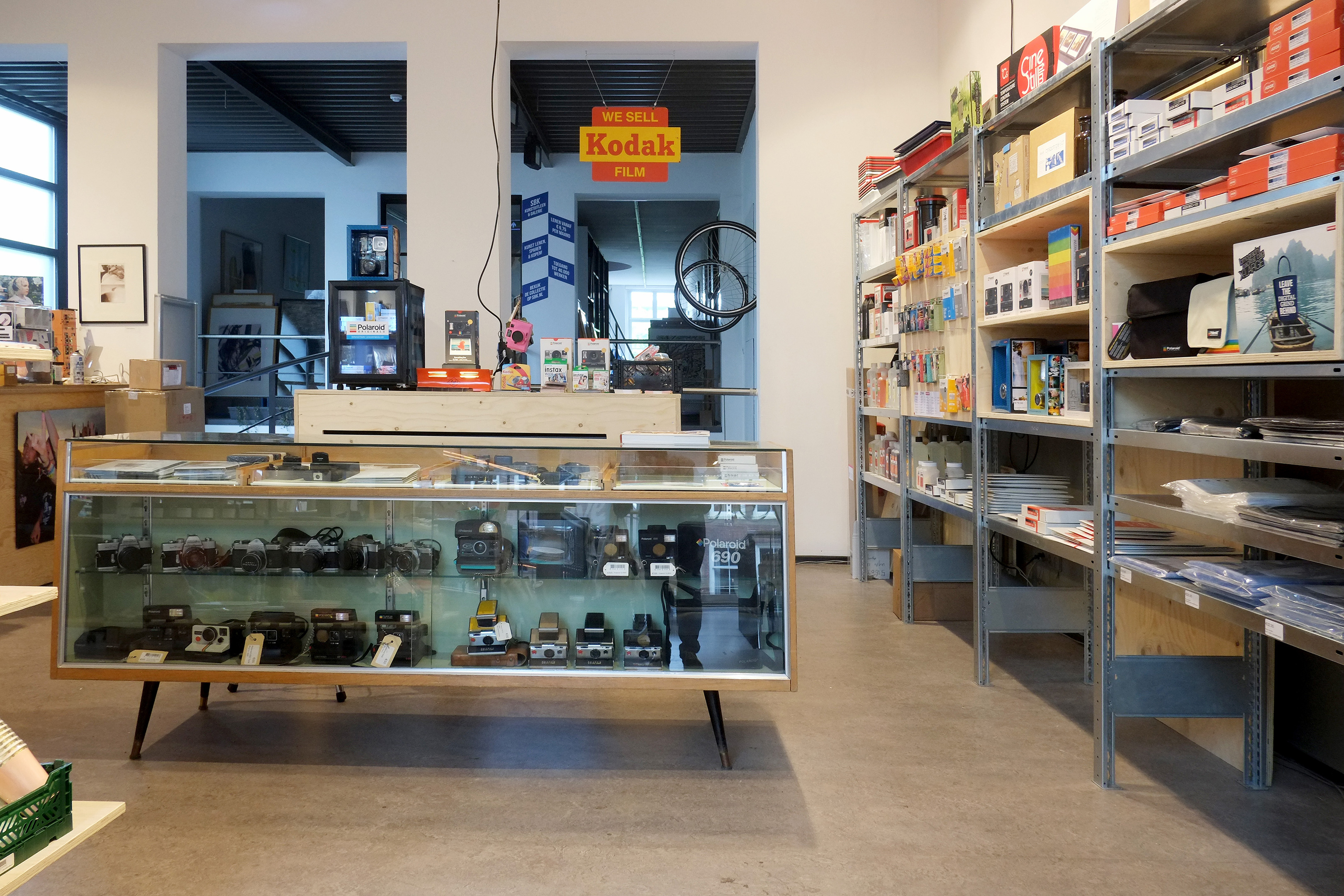 FotoFilmFabriek | Alles voor de analoge fotograaf | Voorstraat 180, 3311ES, Dordrecht onder één dak